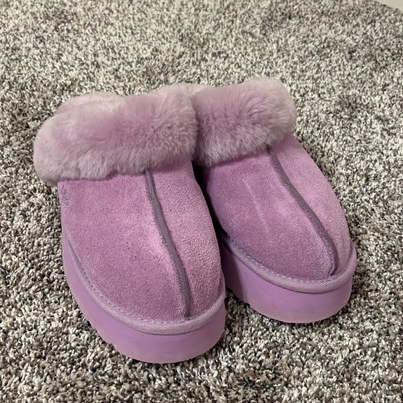 UGG purple platform slippers - Picture 1 of 2